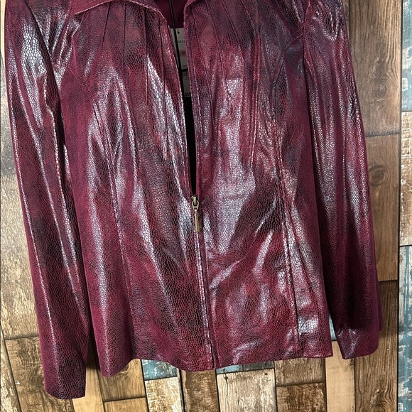 Kim Rogers Deep Red Leather Jacket - Picture 5 of 16